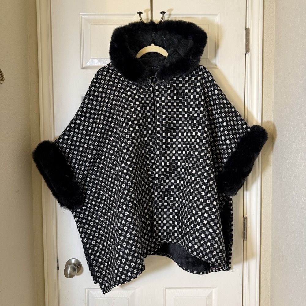 NWT Adrienne Vittadini Black White Faux Fur Trim Kimono‎ Poncho One Size ($112) - Picture 6 of 14